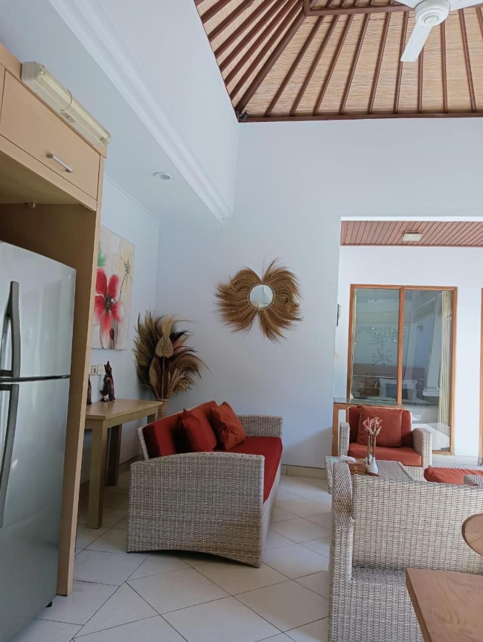 Glisten Up Villa Beach Side Sanur! Bagian luar foto